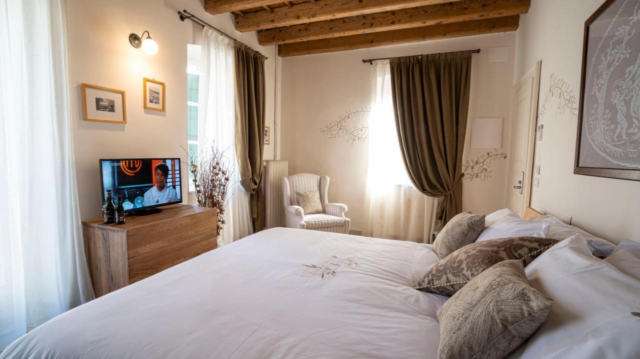 Locanda Dell'Oleificio Mezzane di Sotto Dış mekan fotoğraf