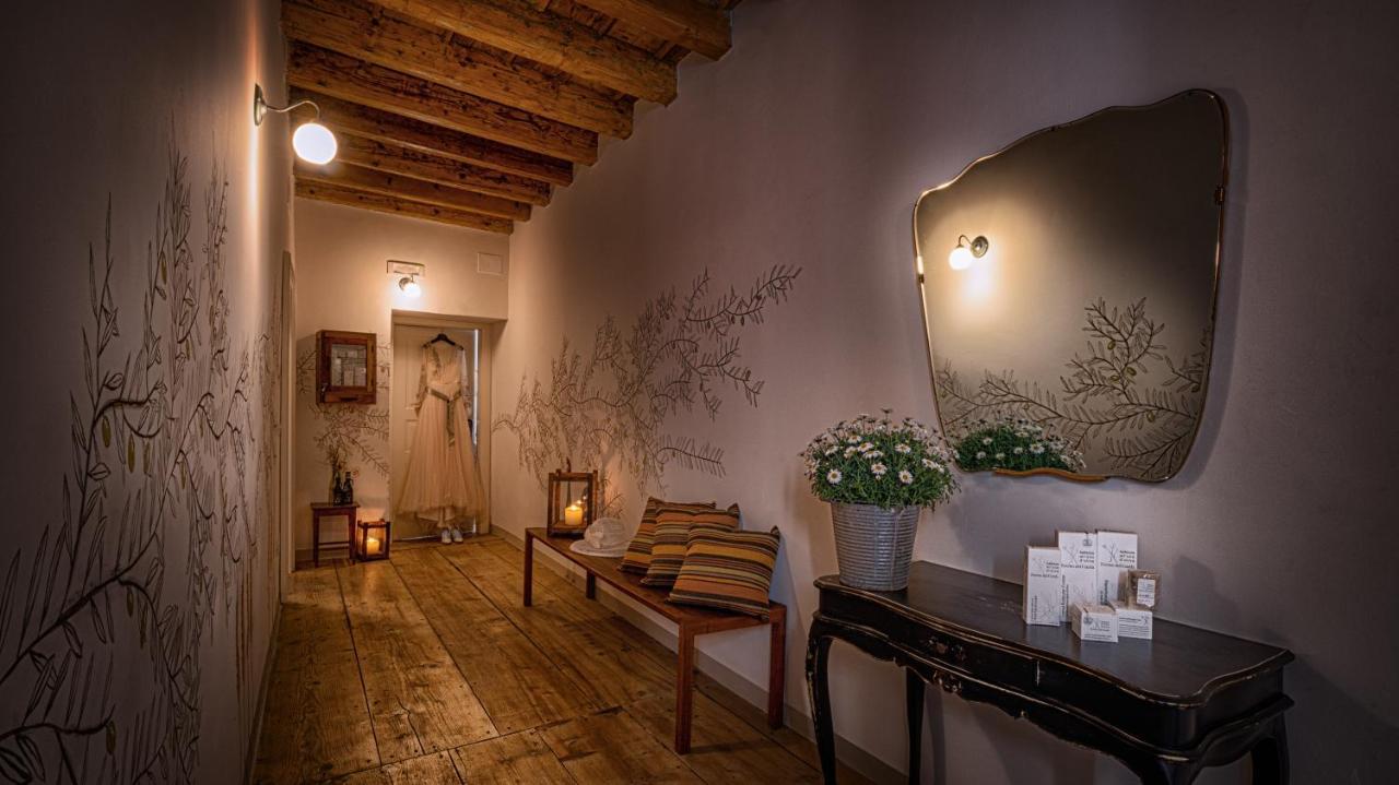 Locanda Dell'Oleificio Mezzane di Sotto Dış mekan fotoğraf
