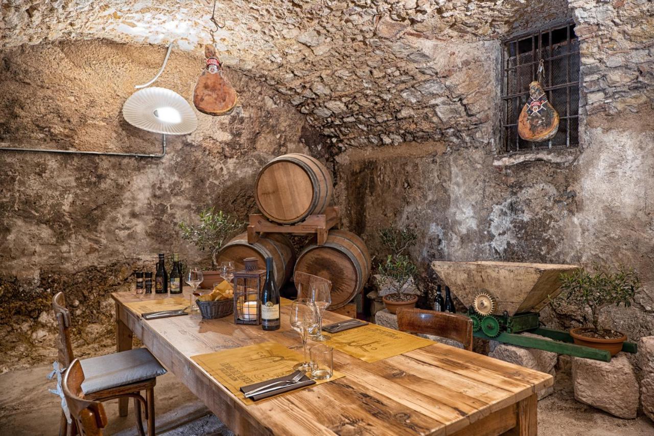 Locanda Dell'Oleificio Mezzane di Sotto Dış mekan fotoğraf